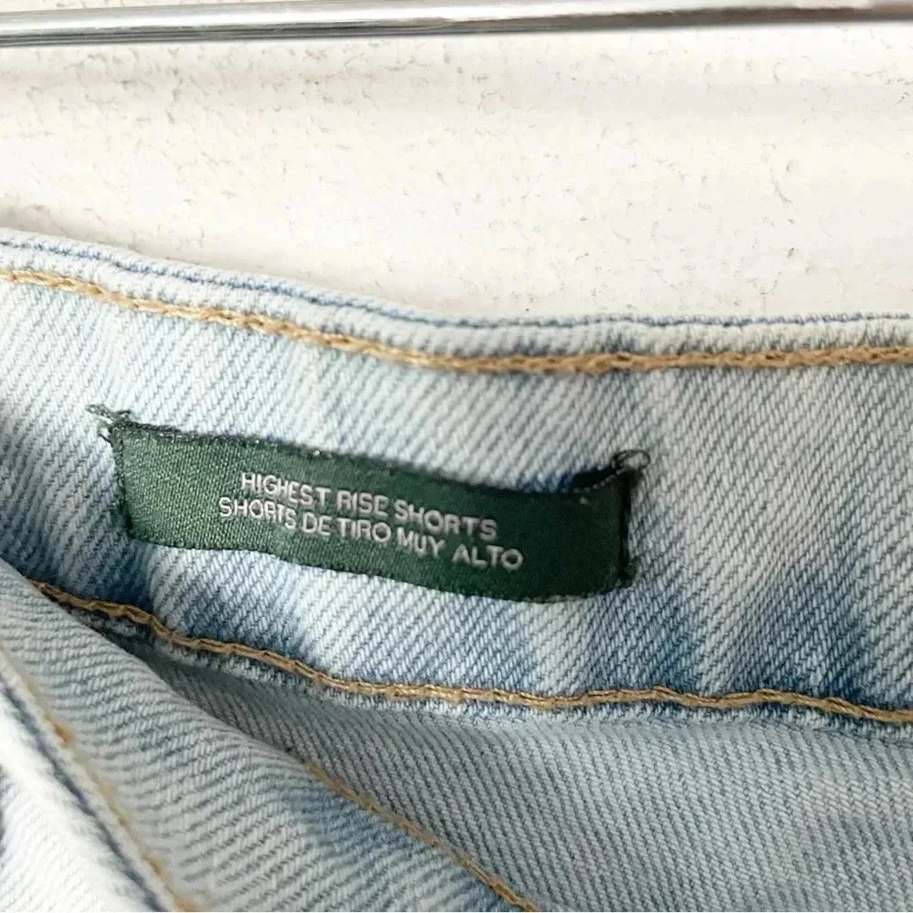 Wild Fable Women’s Highest Rise Denim Raw Hem Light Wash Shorts Size 18 - Picture 3 of 9